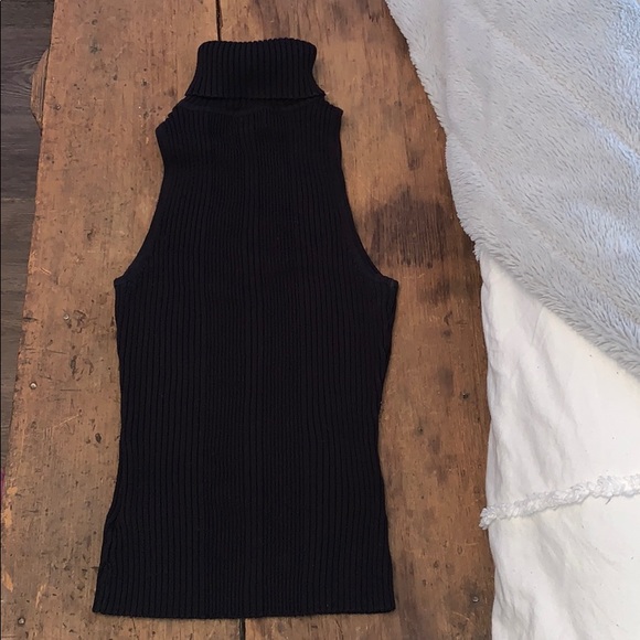 Guess Tops - Vintage Guess knit turtleneck